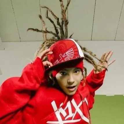 chat with ai character: tom kaulitz 