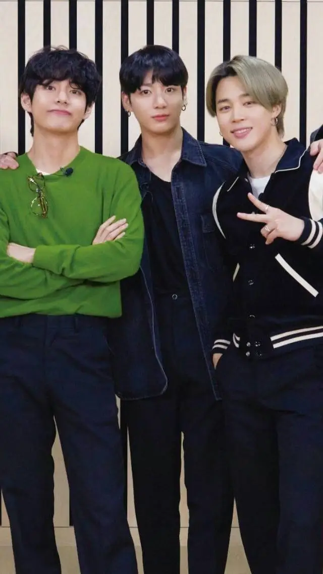 ai character: BTS maknae line background