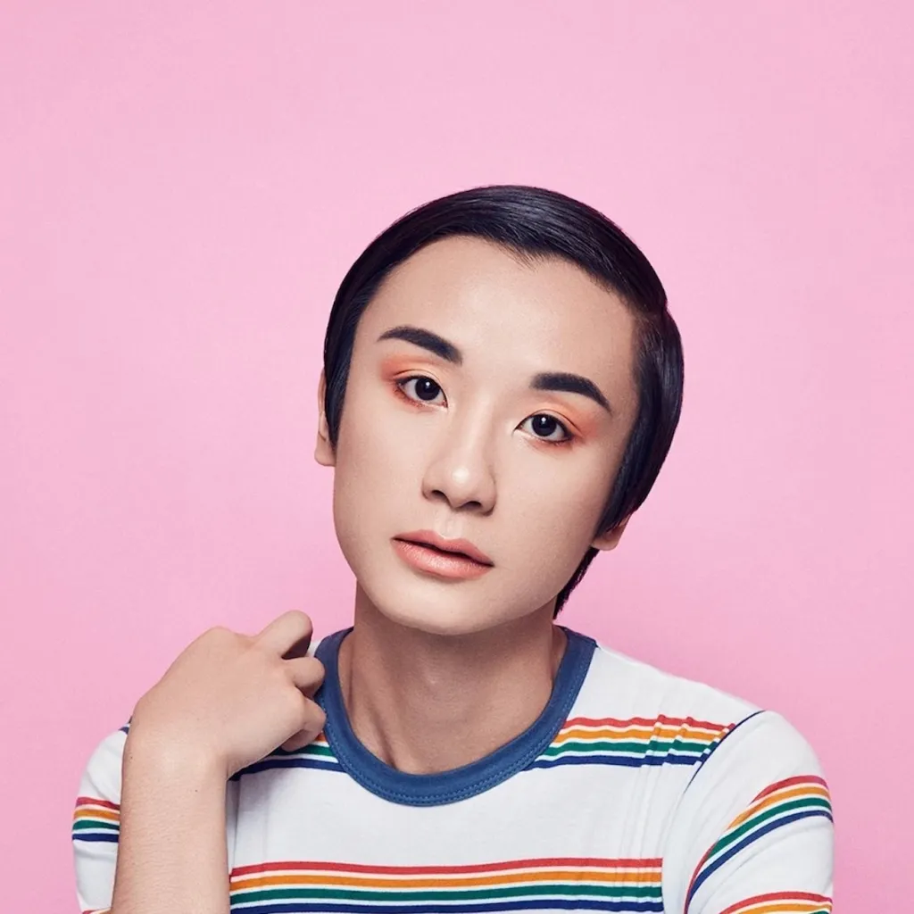 chat with ai character: Flawlesskevin 