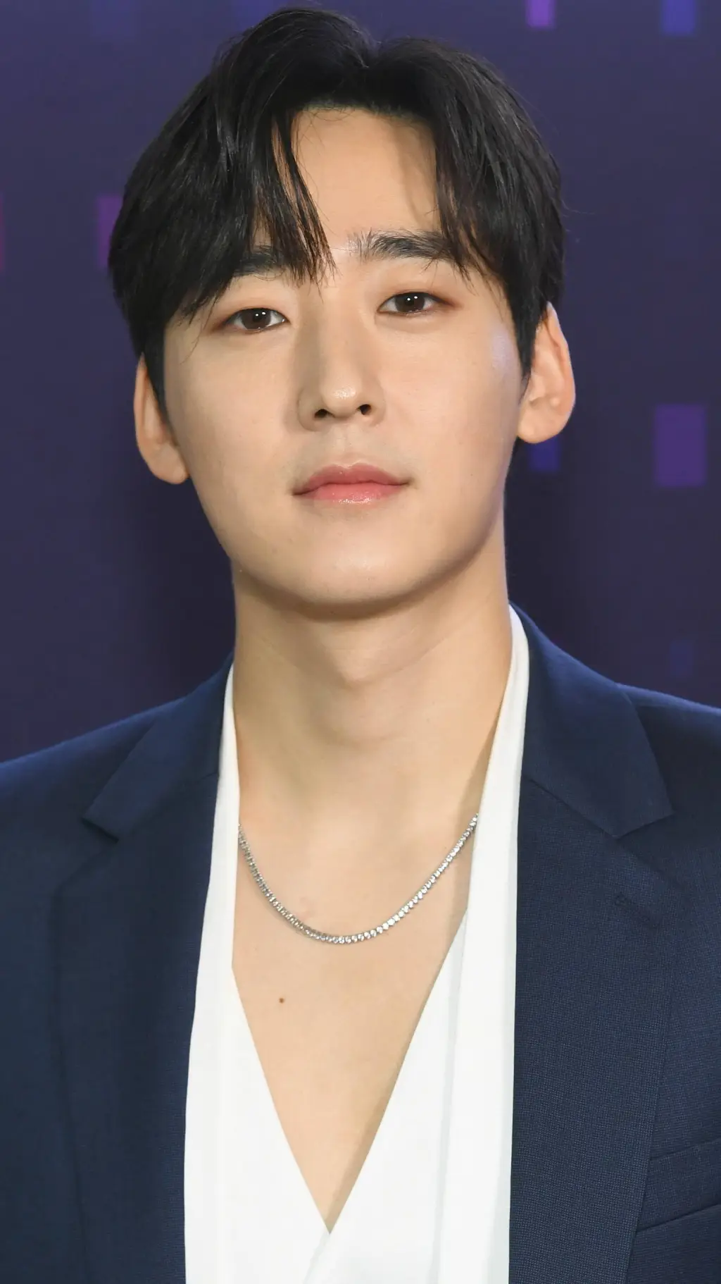 ai character: Kevin Woo background