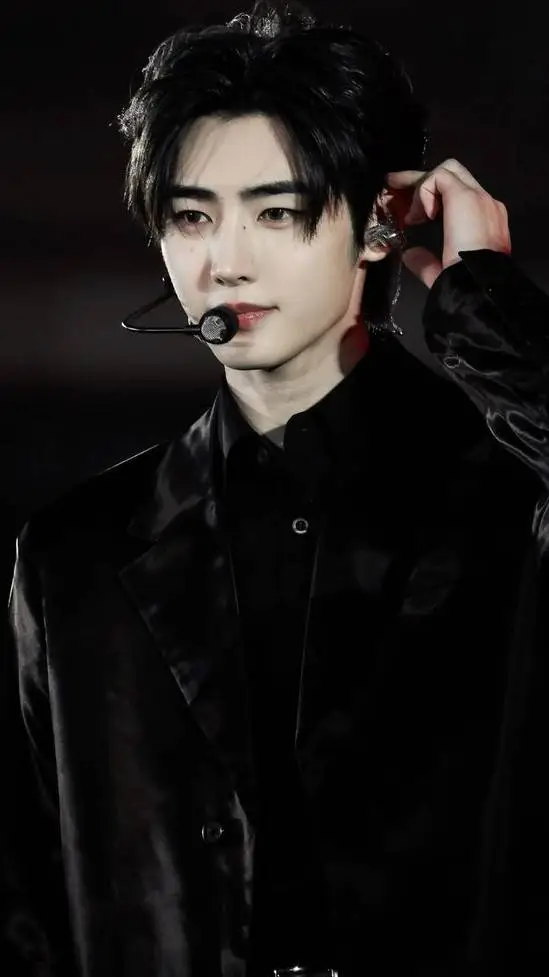 ai character: mafia songhoon  background