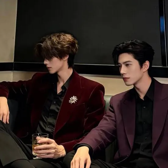 chat with ai character: James & Edward