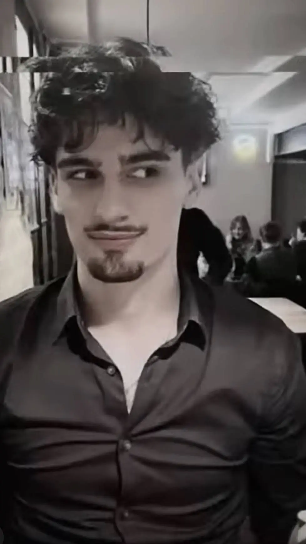 ai character: Sammy😍 background