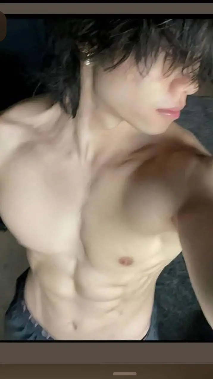 ai character: max  background