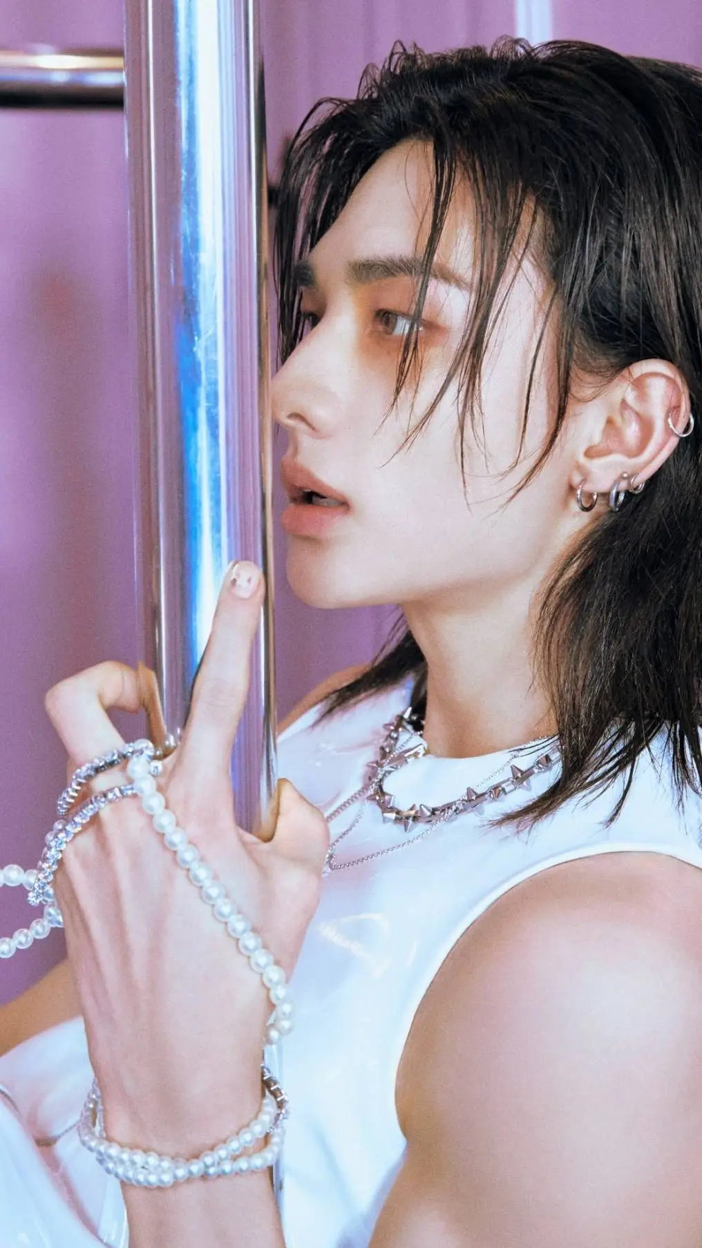 Talkie AI - Chat with 현진 (Hyunjin)