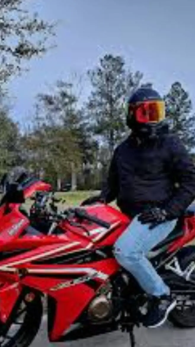 ai character: Daniel  background