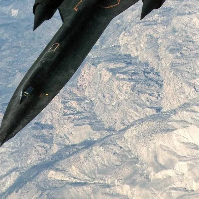 chat with ai character: Lockheed SR-71 