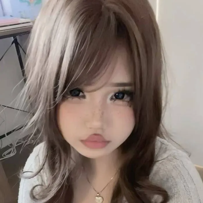chat with ai character: Sheila
