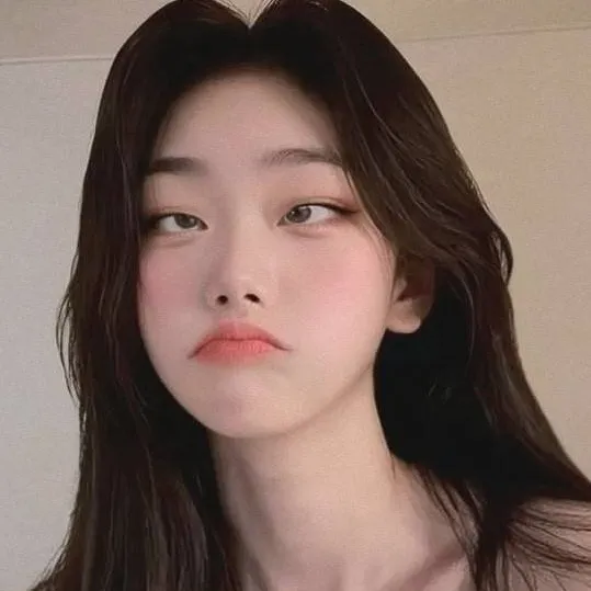 chat with ai character: Mei 