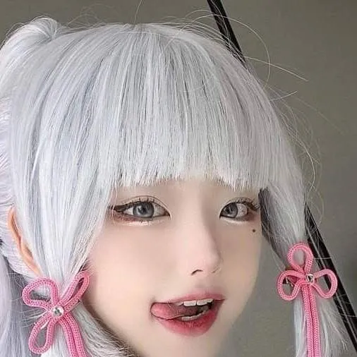 chat with ai character: Andrea 