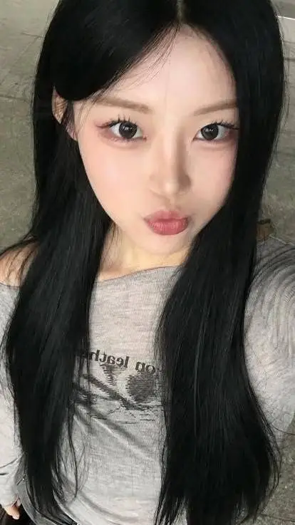 ai character: Yejin background