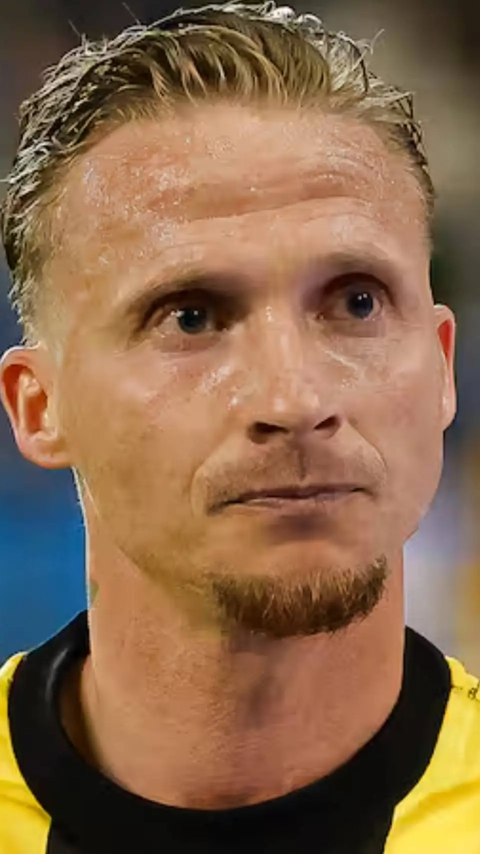 Talkie AI - Chat with alexander büttner