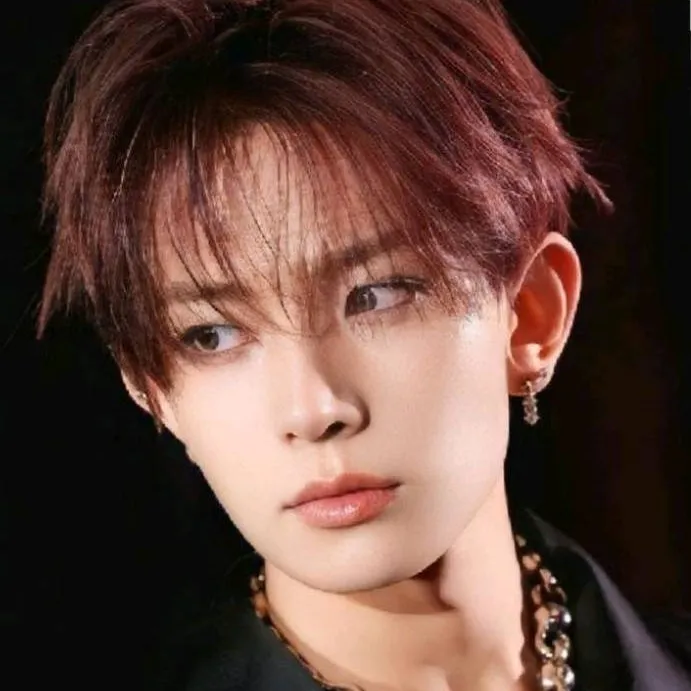 chat with ai character: Heeseung