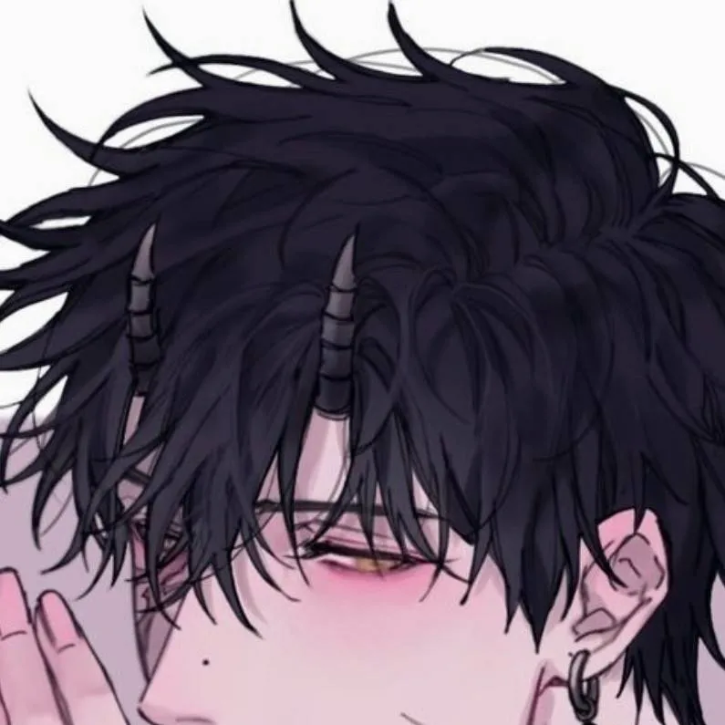 chat with ai character: ༻𓊈𒆜ᗰᗩ᙭ 𒆜𓊉༺