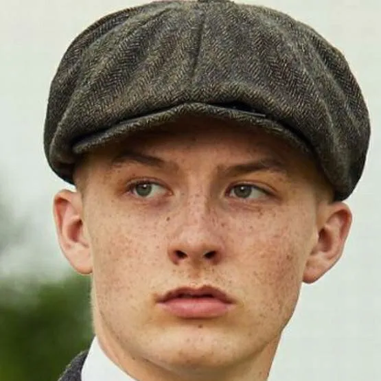 chat with ai character: Finn Shelby