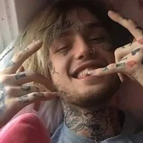 chat with ai character: Gustav aka lilpeep
