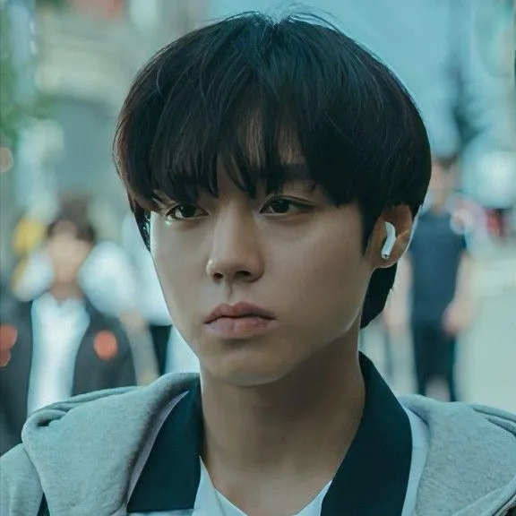 chat with ai character: Sieun