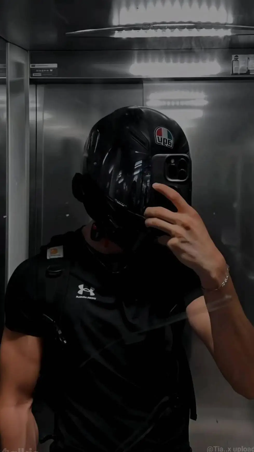 ai character: Jasper 🥰 background