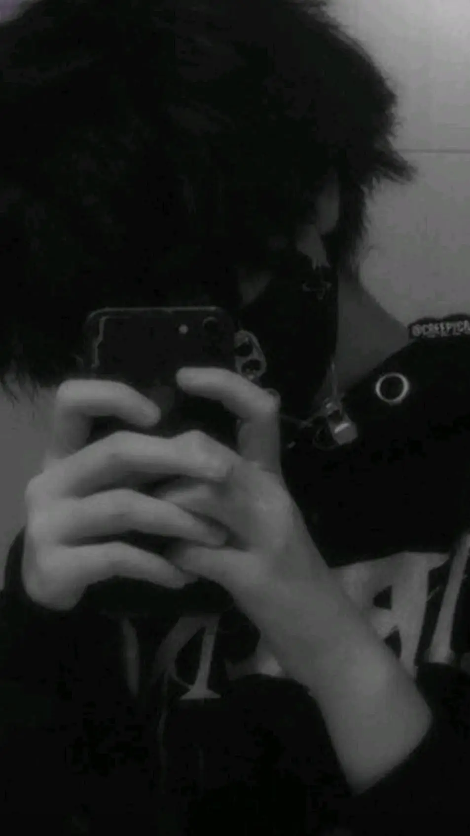 ai character: 𝐤𝐚𝐢ꨄ︎ background