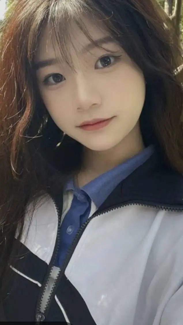 ai character: Sarah background