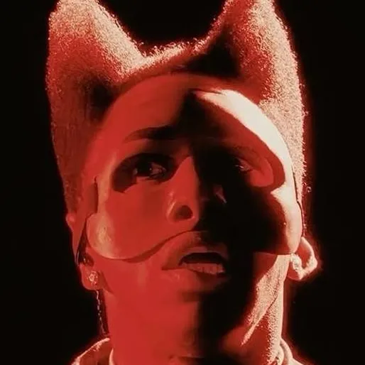 chat with ai character: St. Chroma