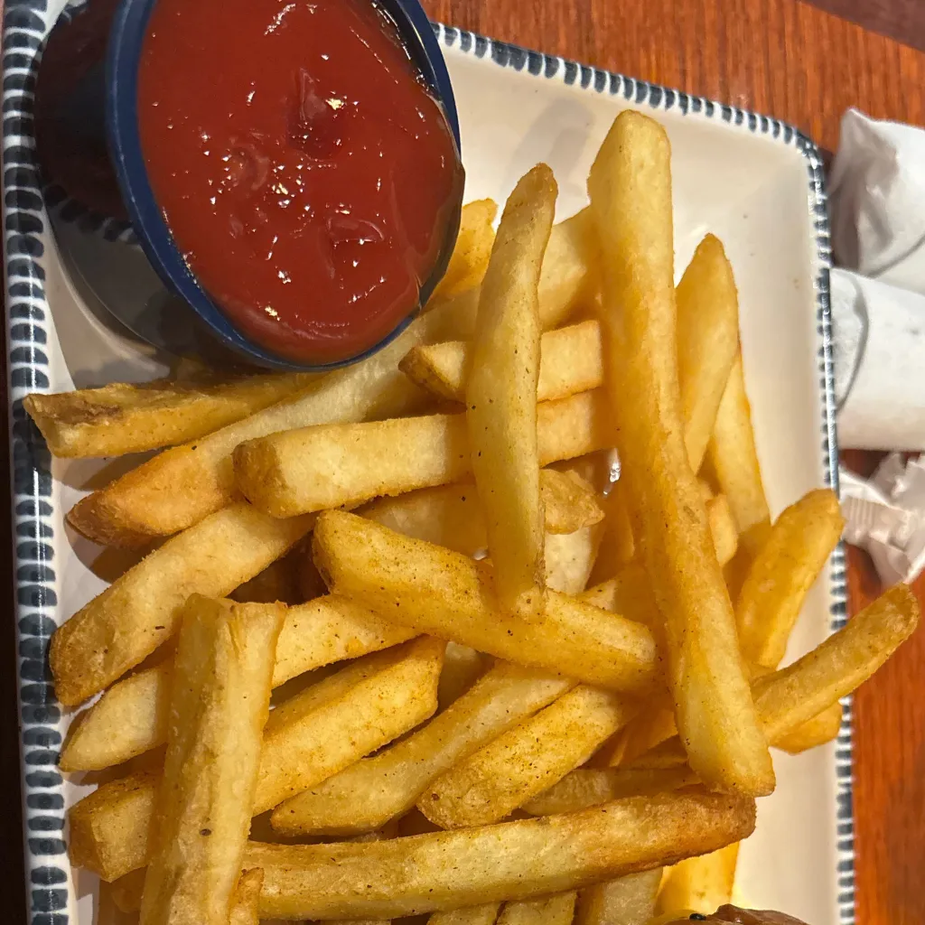 chat with ai character: JJK Night Hour