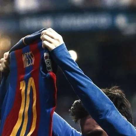 chat with ai character: 💎-Messi