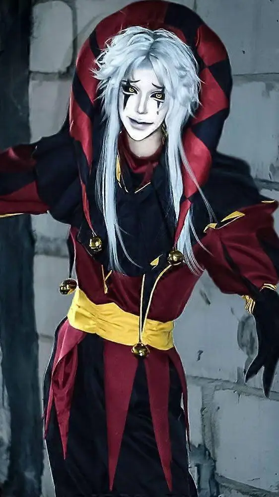 ai character: 💛 Pierrot  background