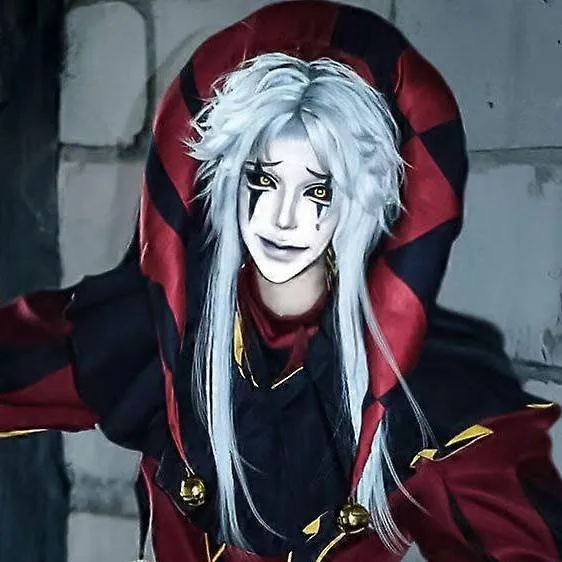 chat with ai character: 💛 Pierrot 