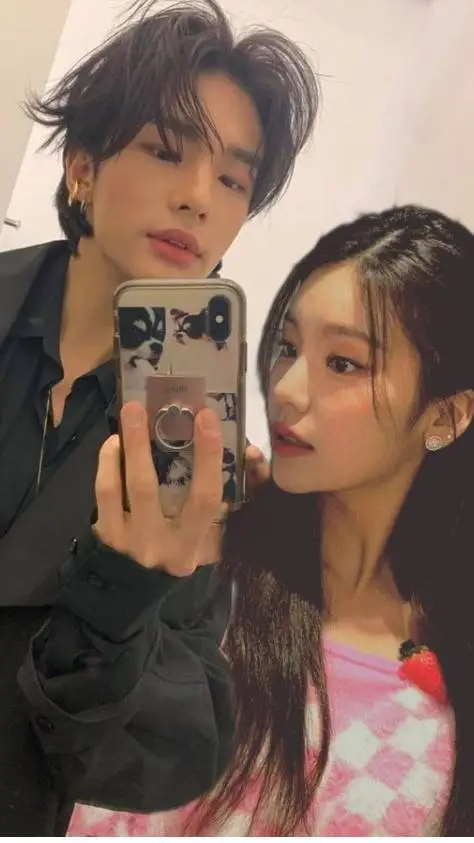 ai character: hyunjin background