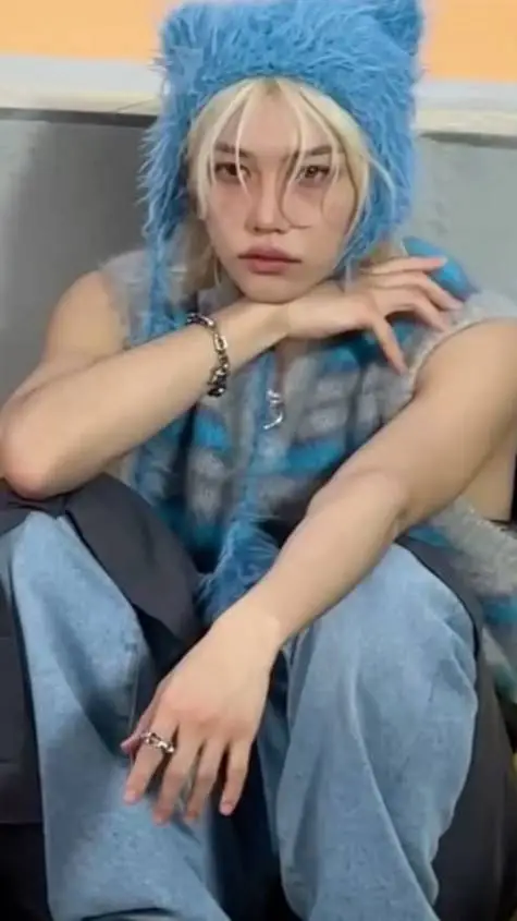 ai character: Felix background