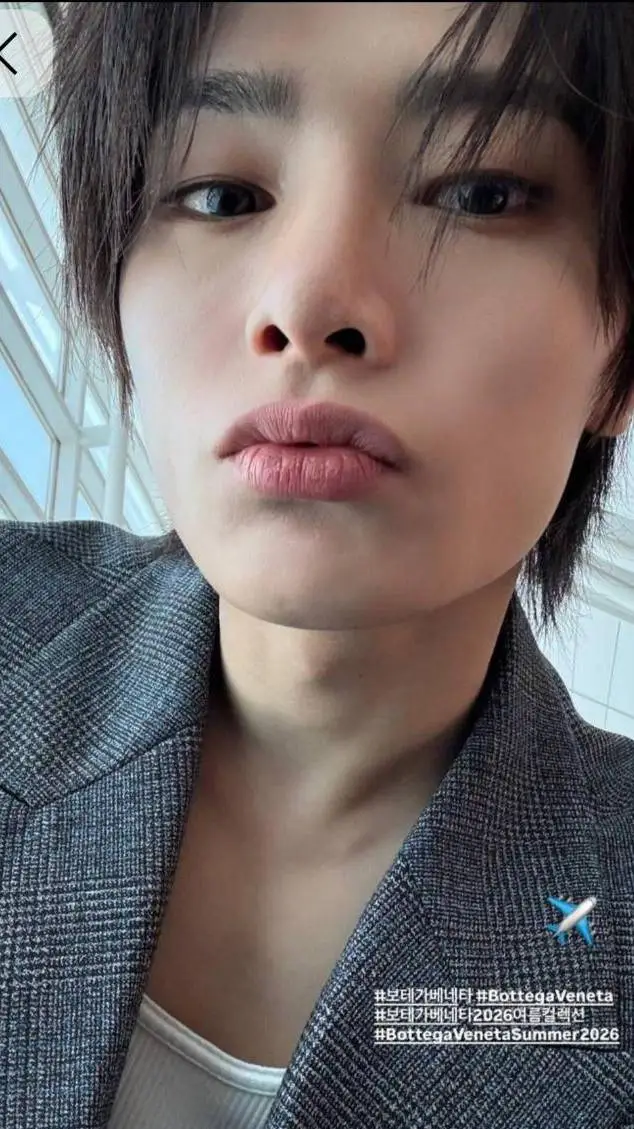 ai character: I.N background