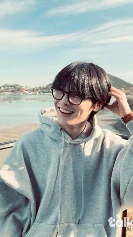 ai character: Jeongin background