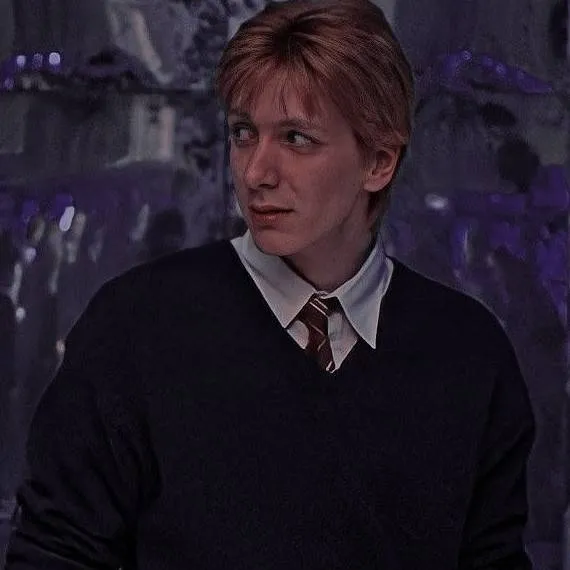 chat with ai character: texting fred.w