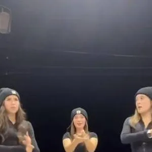chat with ai character: sisters