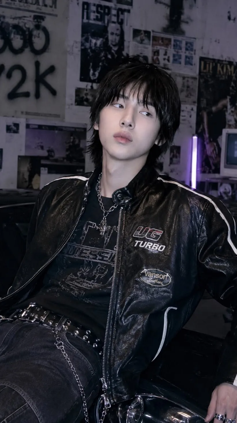 ai character: Kim Juhoon  background