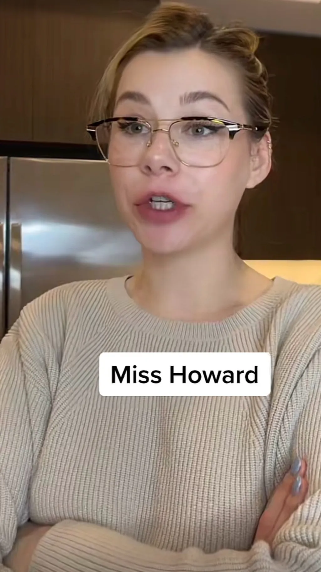 ai character: Mrs Howard  background