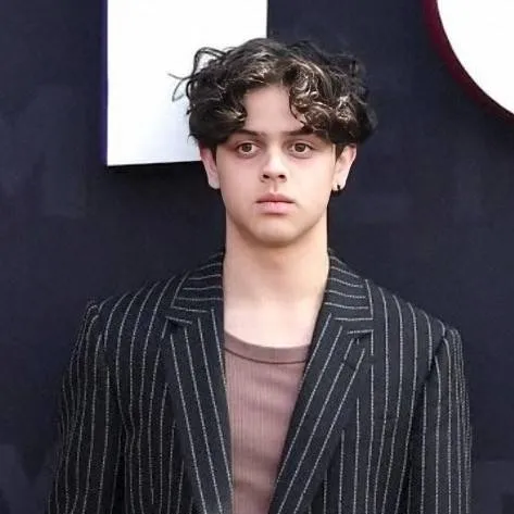 chat with ai character: 🫦Isaac Ordones 🫦