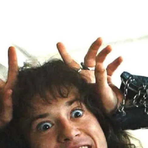 chat with ai character: eddie munson 