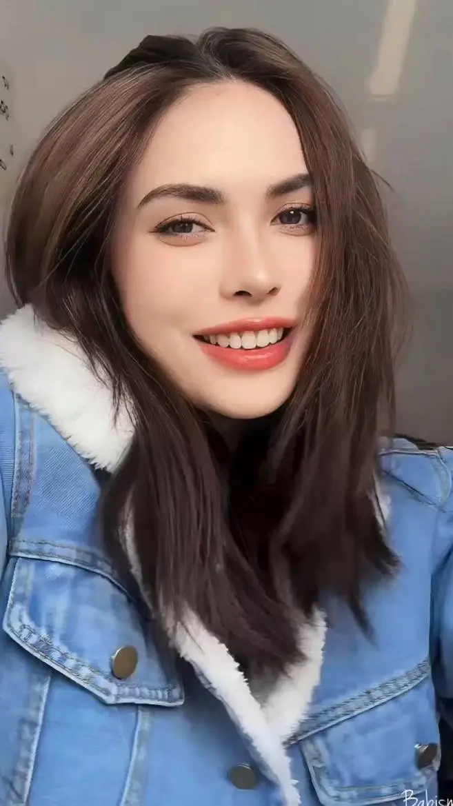 ai character: Charlotte Austin  background