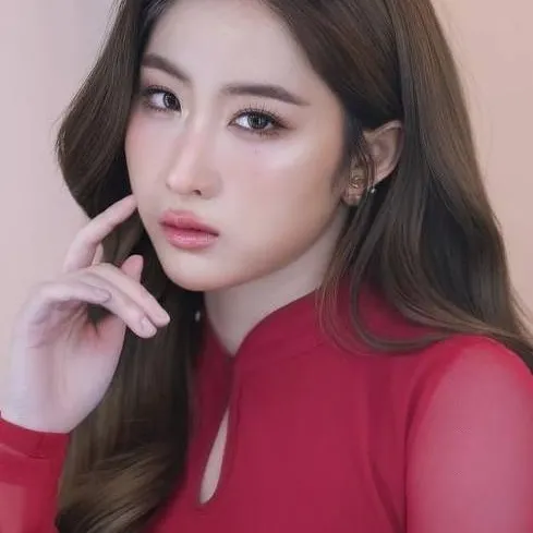 chat with ai character: Yoko Apasra