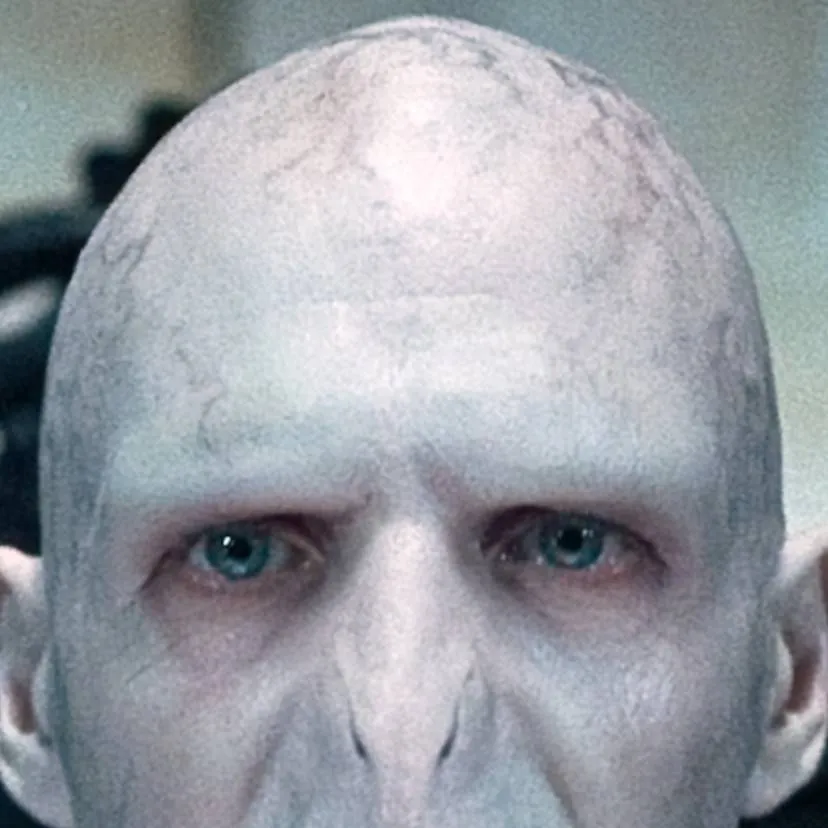 chat with ai character: Voldemort 