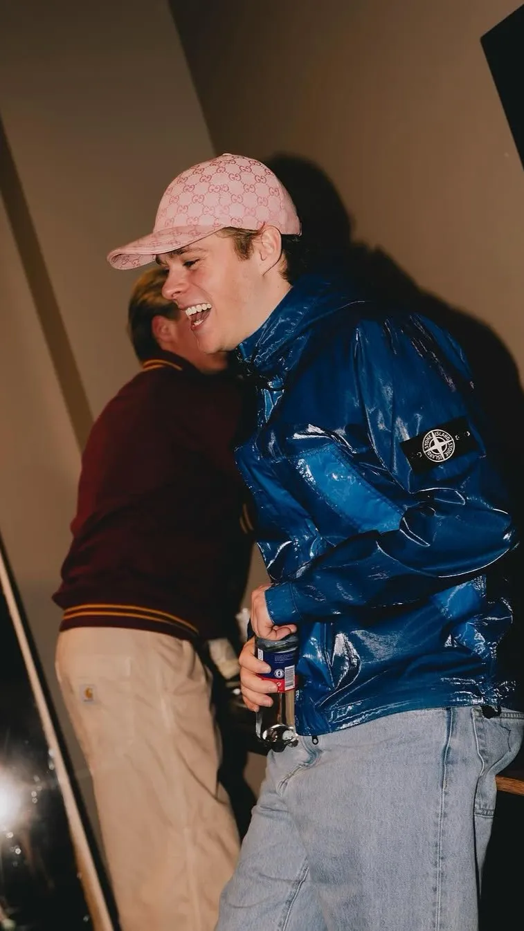 ai character: Koen beyer background