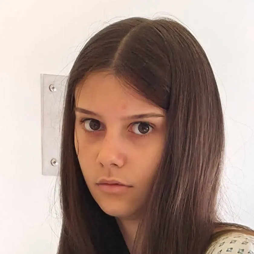 chat with ai character: Sarah