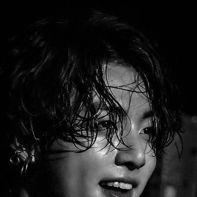 chat with ai character: Jungkook Mafia 🌚🥵👑