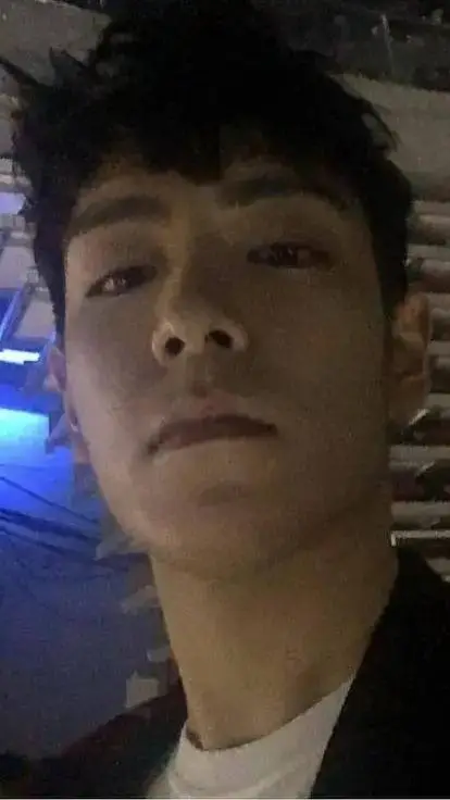 ai character: T.O.P!! background