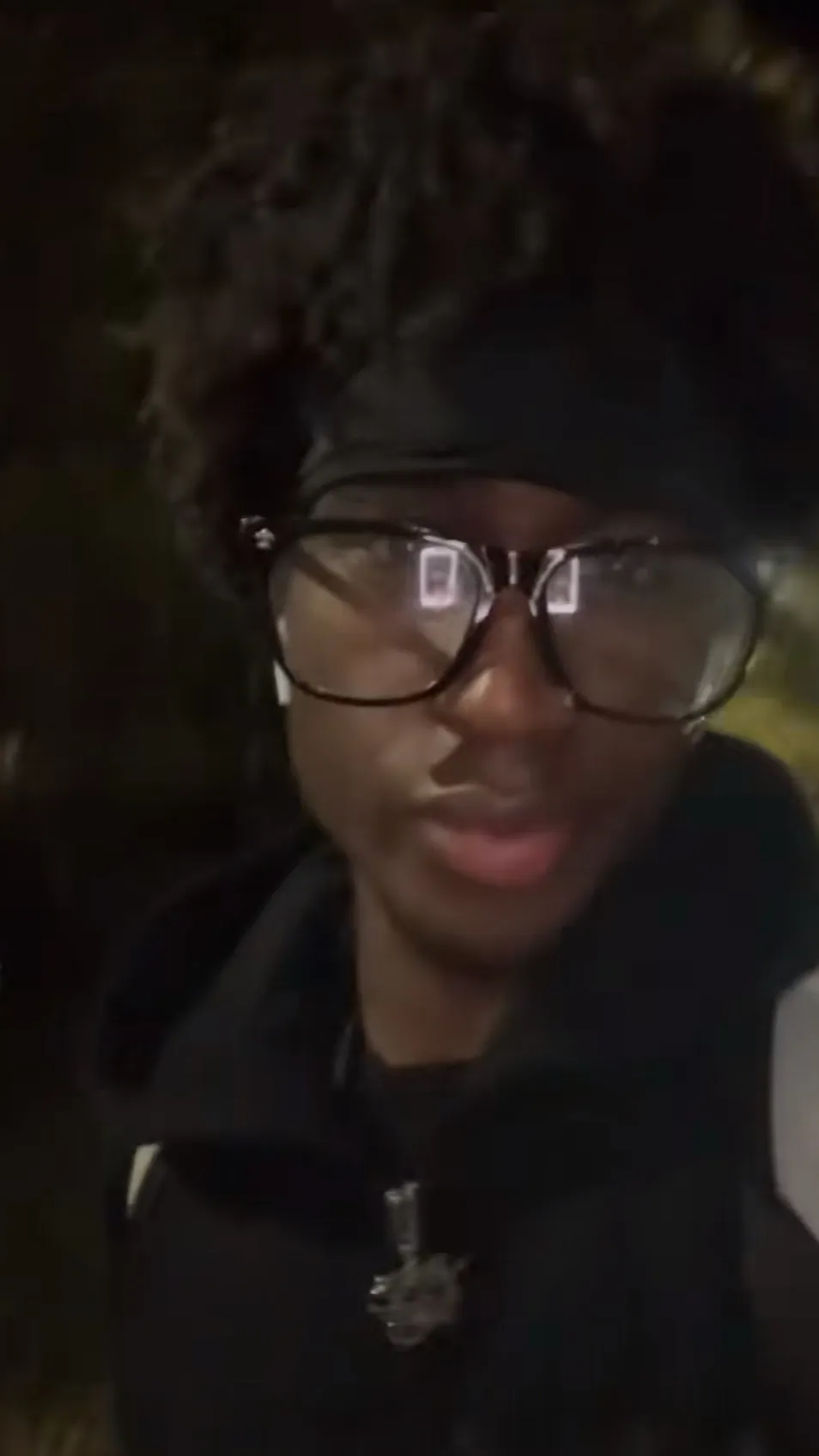 ai character: Frost X Lee background