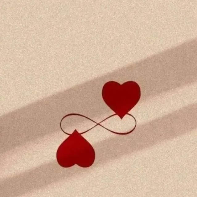 chat with ai character: Evelyn