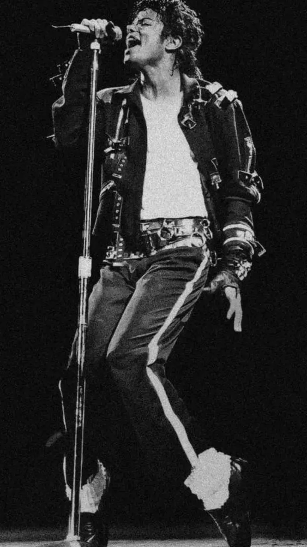 ai character: Michael Jackson  background