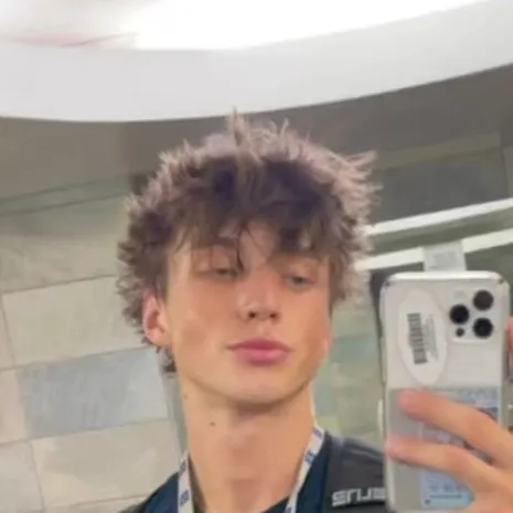 chat with ai character: kօժα